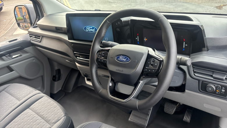 Ford Transit Custom E-320 L1 Rwd 100kW 65kWh H1 Van Limited Auto